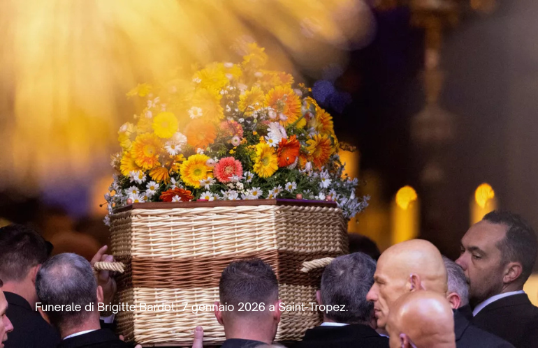 Brigitte Bardot con paniere, simbolo di semplicità e autenticità