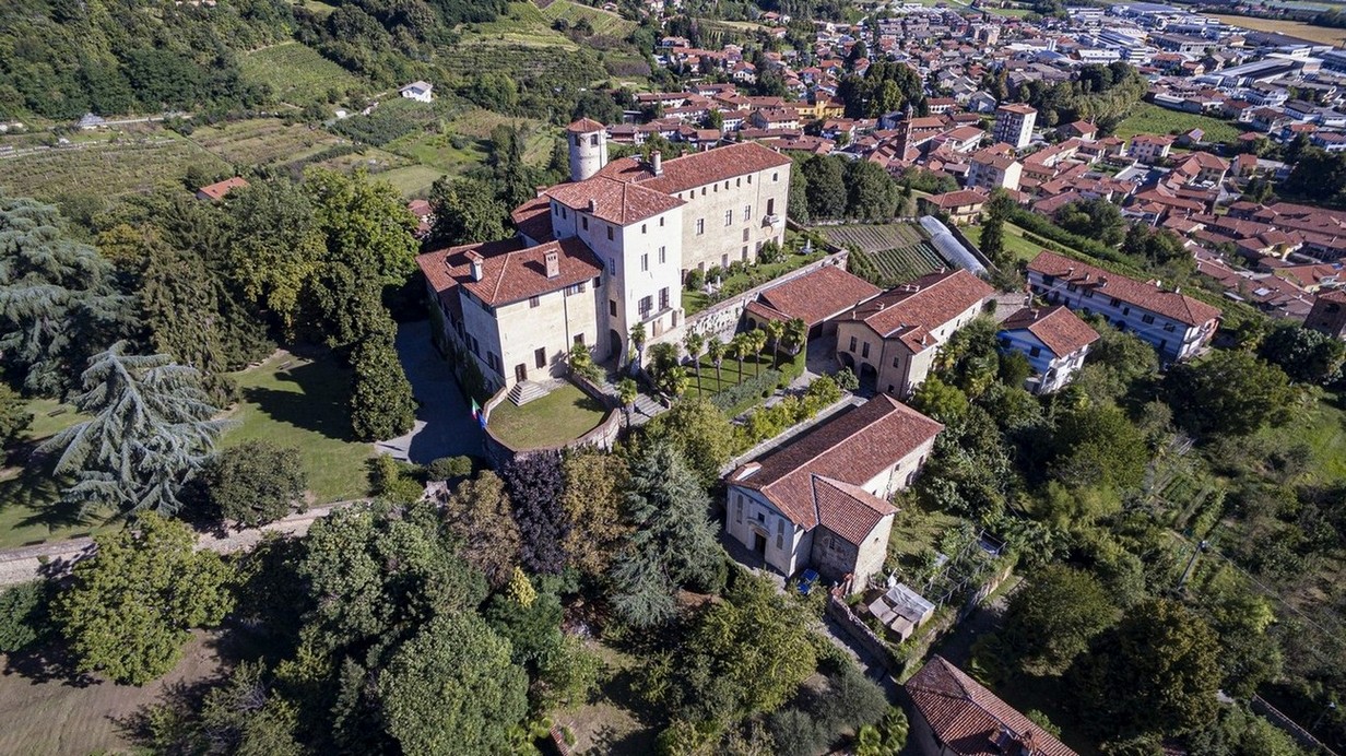 Castello_della_Manta_Manta_CN__Foto_Roberto_Morelli_2020__FAI_-_Fondo_per_lAmbiente_Italiano_2.jpg