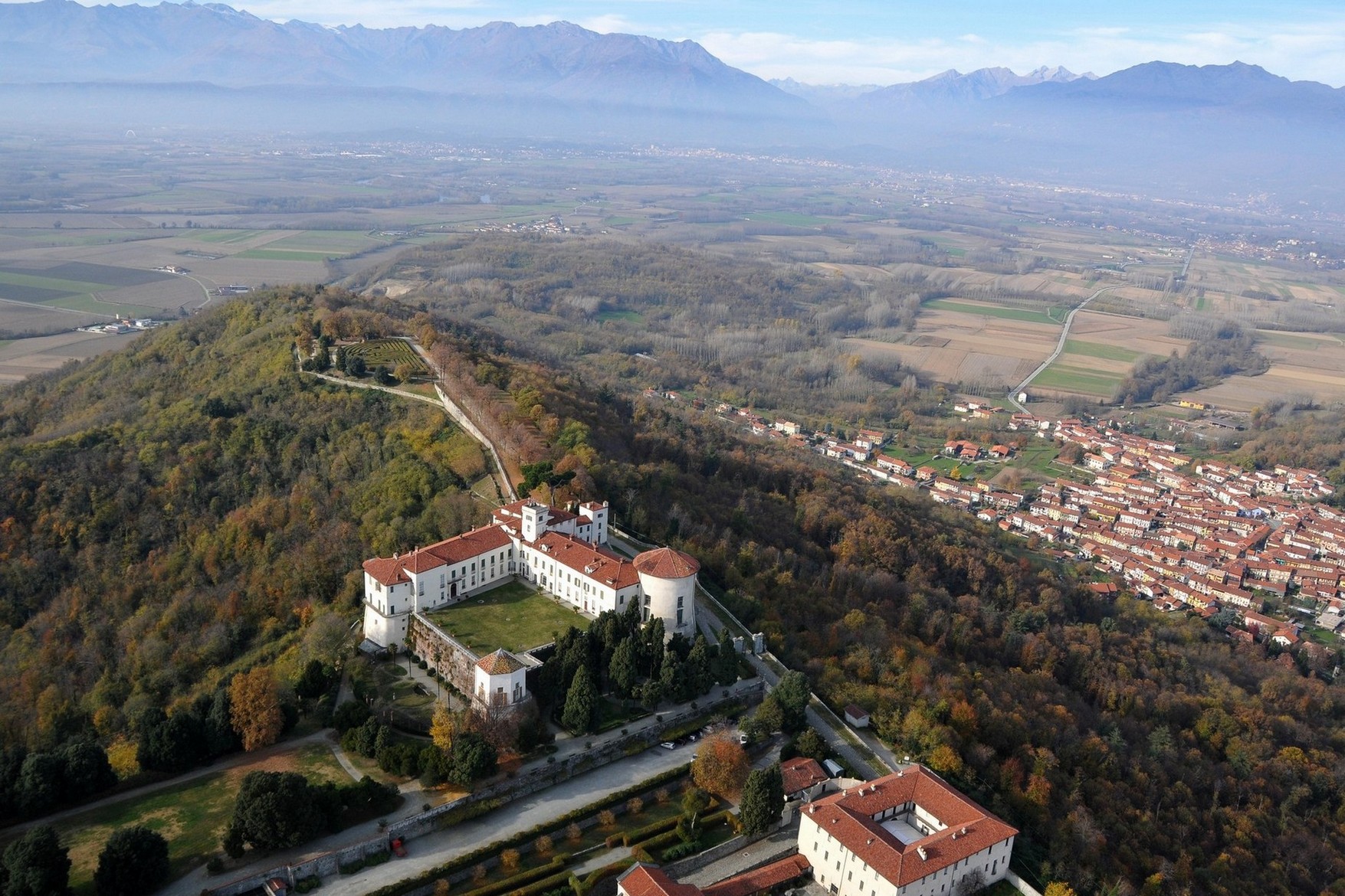 Castello_e_Parco_di_Masino_Caravino_TO_Foto__Franco_Bello_2015.JPG