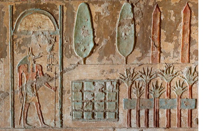 Veduta aerea del giardino funerario scoperto a Dra Abu el-Naga