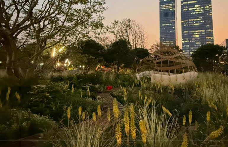 Giardini rigenerativi della Sterrekopje Healing Farm progettati da Leon Kluge