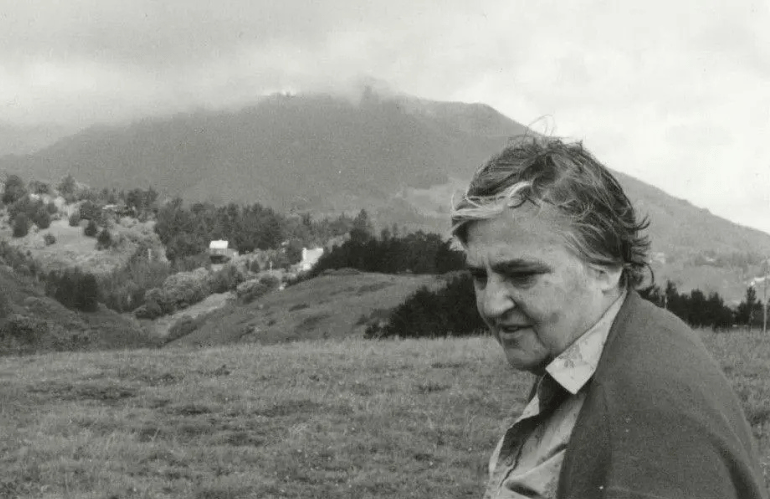 8etel adnan