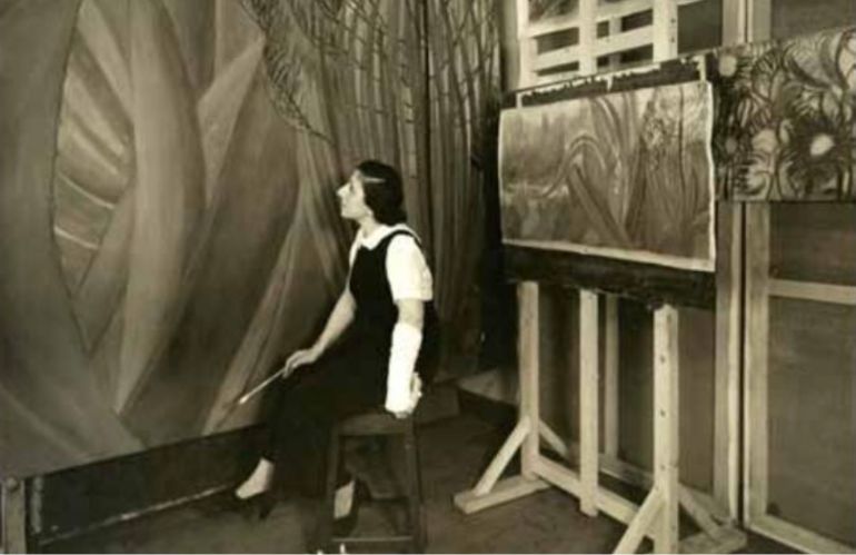 Dettaglio di flora simbolica in opera di Zogbé