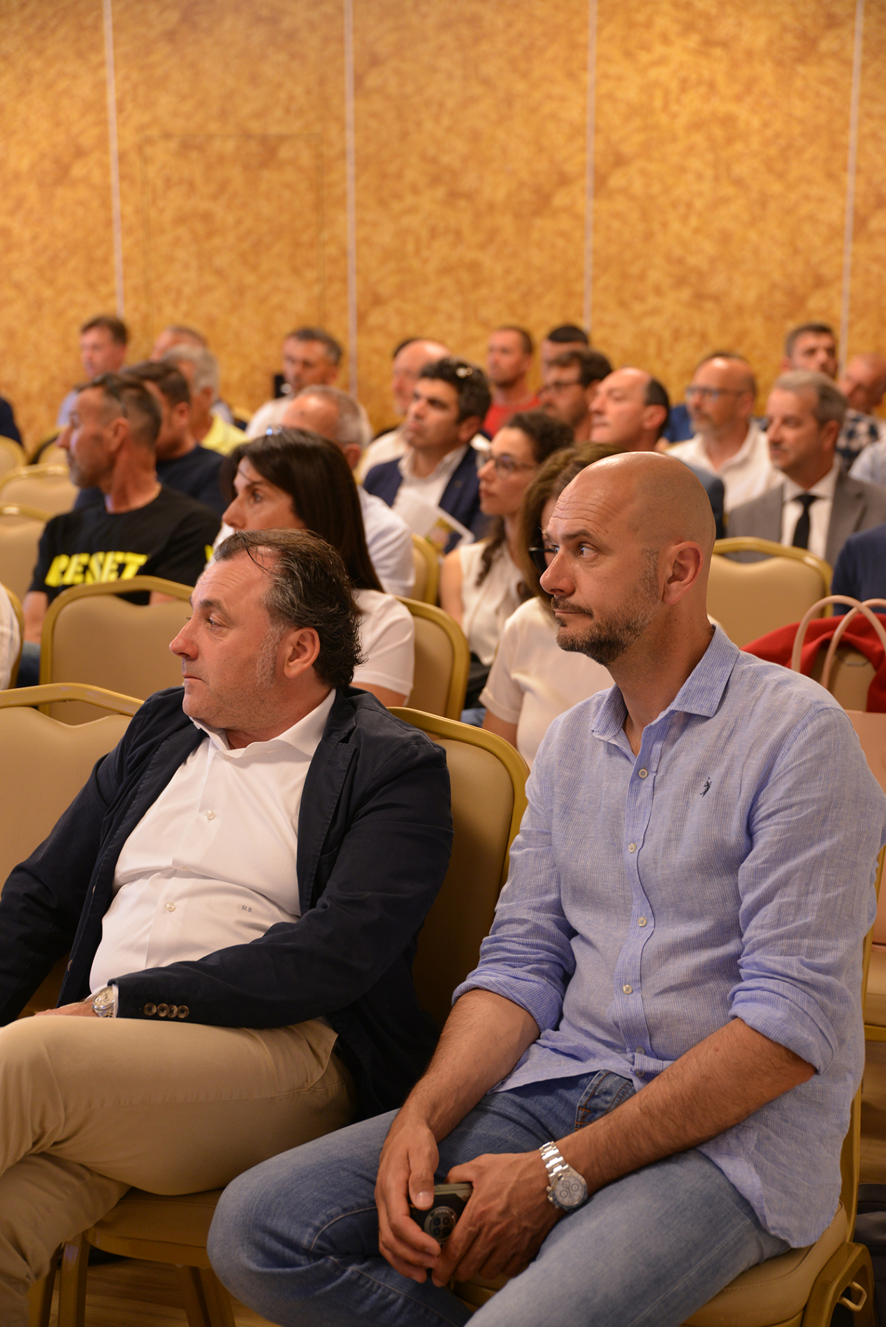 Assemblea Avi e fine mandato Luca Magazzini, platea-8